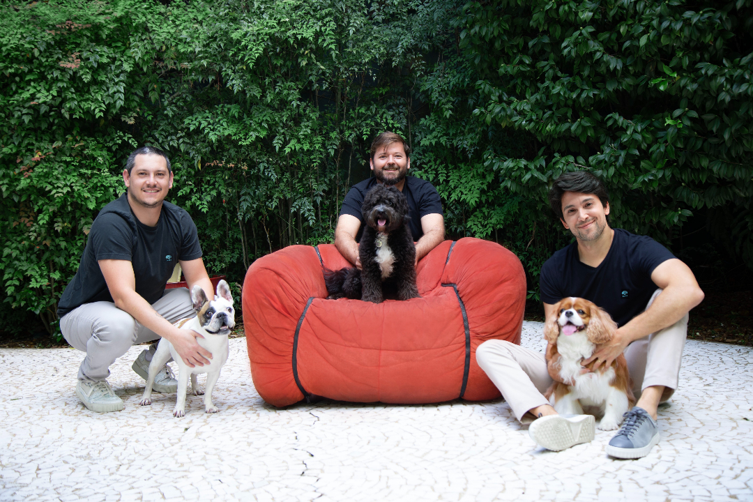 Jaimes, Rafael, and Rodrigo's AI-powered app, Budz, helps dog and cat owners with training, health, and nutrition.